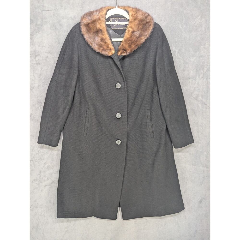 Vintage Black Wool Coat With Fur Collar Size M/L Beautiful Heavy Lined 50s 60s